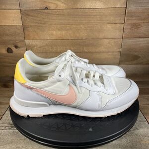 Nike Internationalist Women's Size 8 Running Shoes DM3076-100 White Sneakers